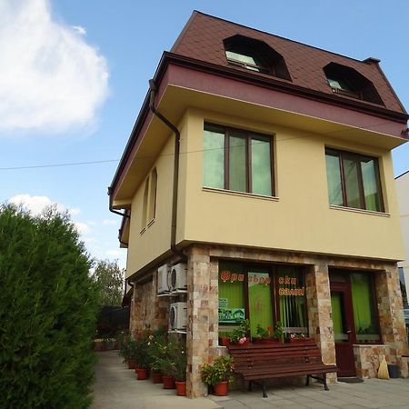 Guest House Ivel サパレヴァ・バニャ エクステリア 写真