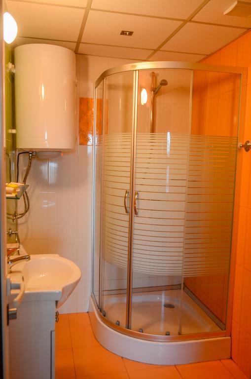 Guest House Ivel サパレヴァ・バニャ エクステリア 写真
