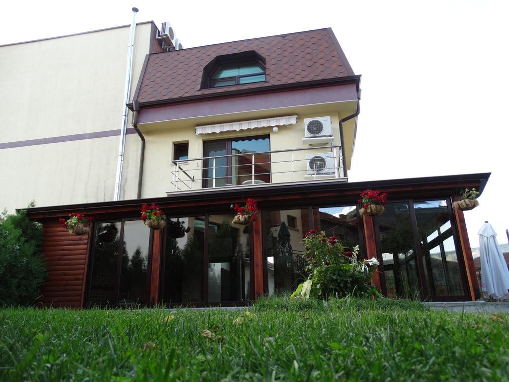 Guest House Ivel サパレヴァ・バニャ エクステリア 写真